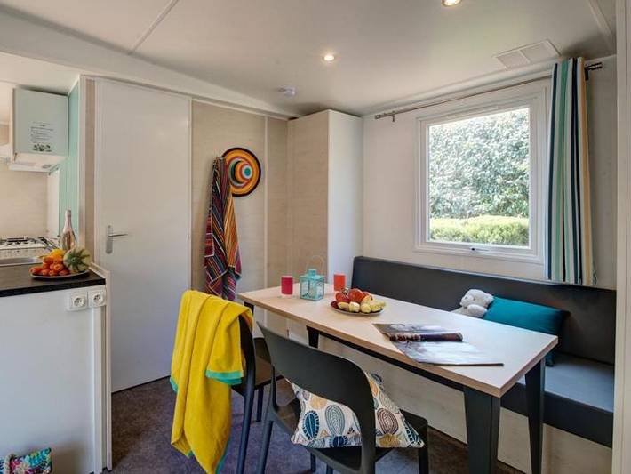 Flower Camping Les Ilates - Mobilhome 6 personnes - Homeflower Premium 35m² (3 chambres) + Clim + terrasse semi-couverte + Tv + draps + serviettes | 6 personnes in Loix, Île de Ré