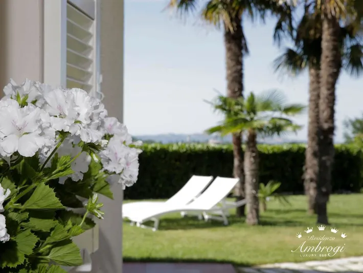 Aparthotel para 2 personas, con vistas y jardín - 1