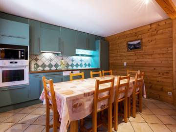 Gîte pour 6 personnes, avec terrasse dans Office De Tourisme De La Clusaz