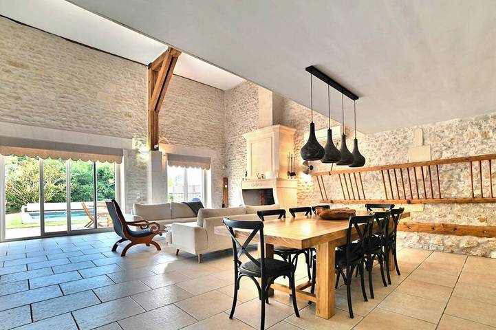 Agriturismo pour 12 personnes, avec jardin à Cravans