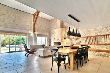 Agriturismo pour 12 personnes, avec jardin à Cravans