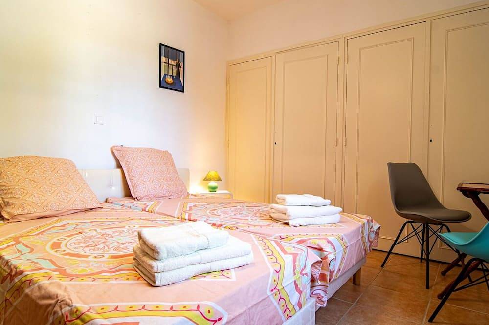 Stunning private villa for 6 people with Wifi, private pool, Tv, terrace and pets allowed in Figanières, Draguignan region