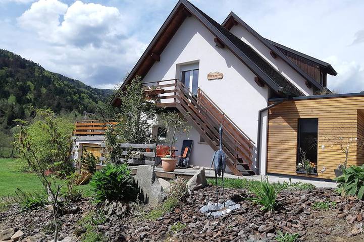 Gîte pour 4 personnes, avec jardin et balcon, animaux acceptés