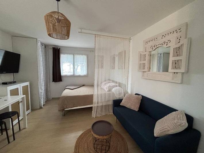Gîte pour 2 personnes, avec jardin dans Miomo - 2
