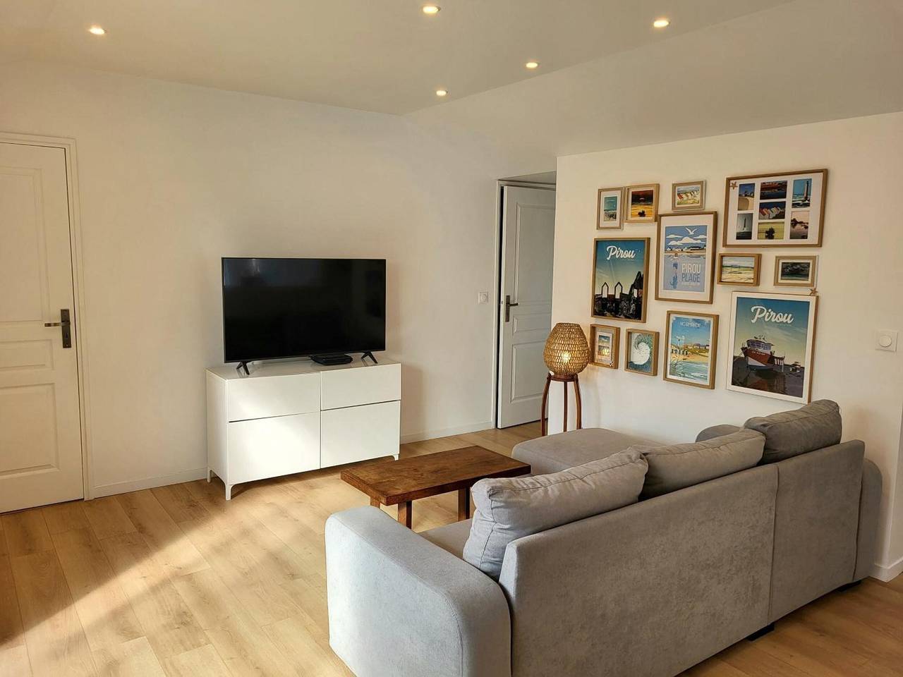 Casa Vacacional 'Gîte Les Pirouettes' con Terraza Privada, Jardín Privado y Wi-Fi in Pirou, Coutances y alrededores