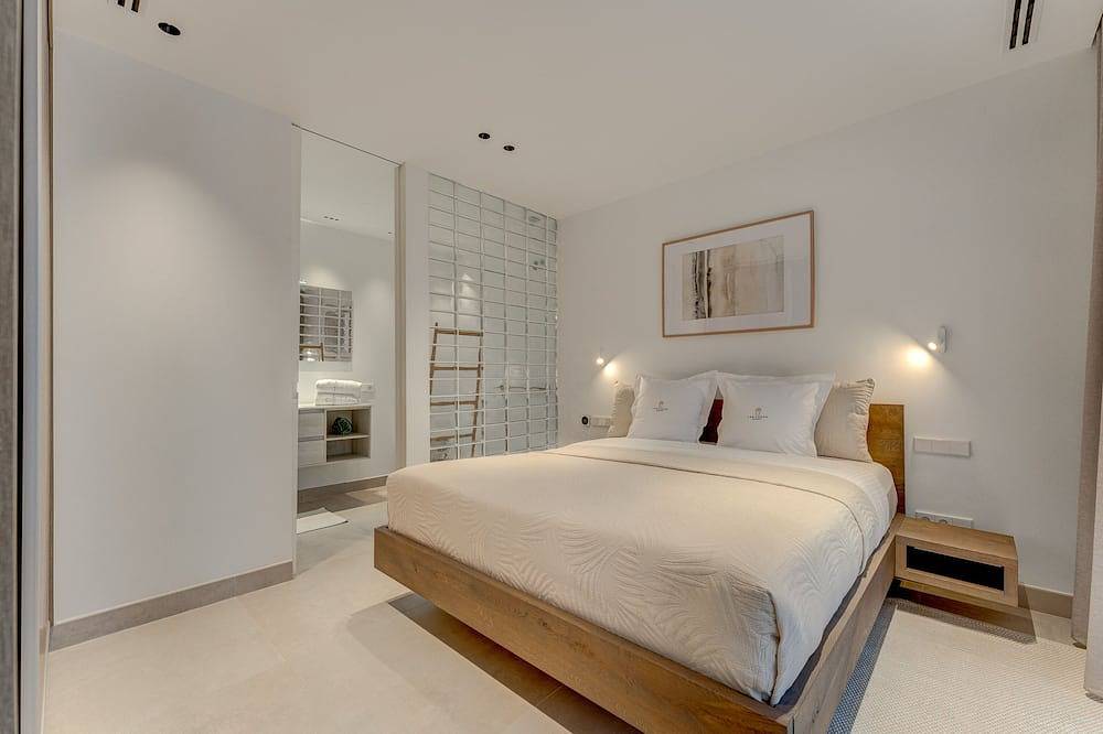 Green House - modern villa with a private rooftop pool in the south of Tenerife! in Playa de San Juan Tenerife, Guía de Isora