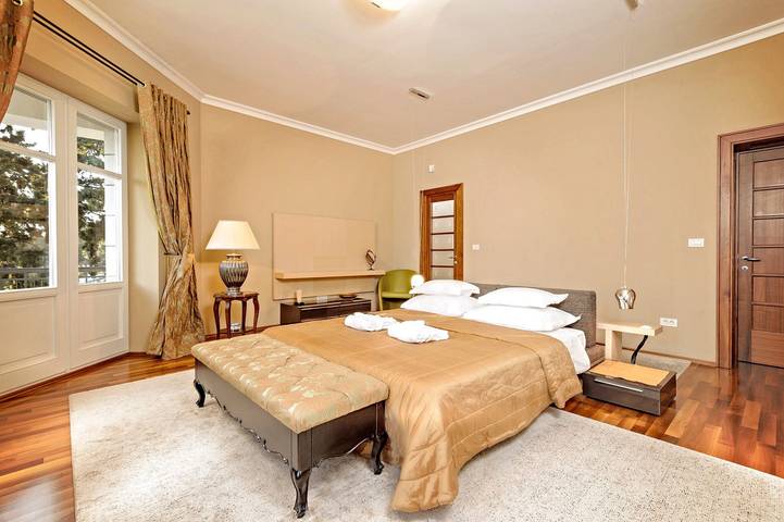 Ferienhaus für 10 Personen, mit Garten und Terrasse sowie Whirlpool und Sauna in Split - 3