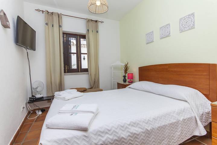 BnB für 2 Personen, mit Terrasse und Garten in Portugal - 2