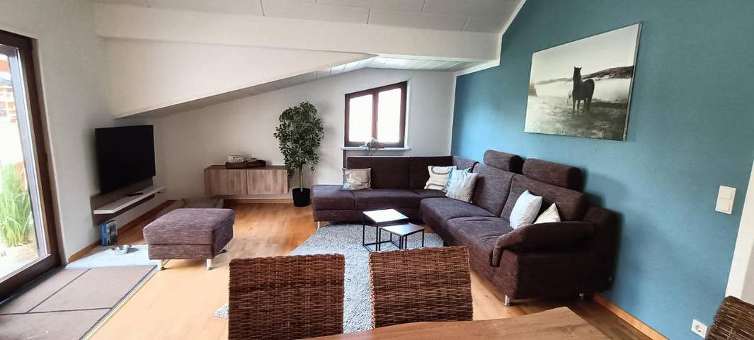 Ferienwohnung für 4 Personen, mit Terrasse und Garten sowie Ausblick in Illingen