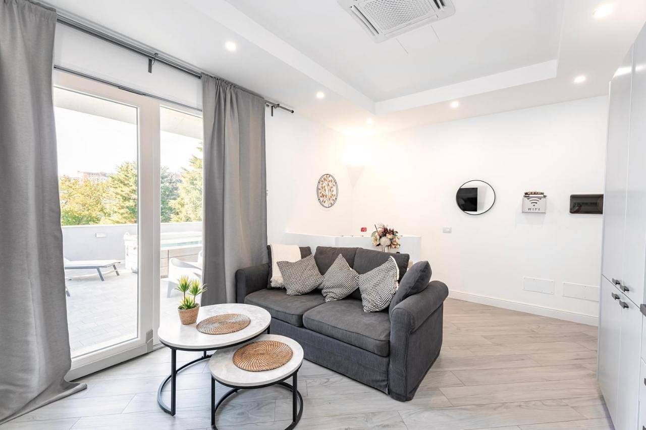 Appartamento intero, One-Bedroom Apartment in Velletri, Castelli Romani