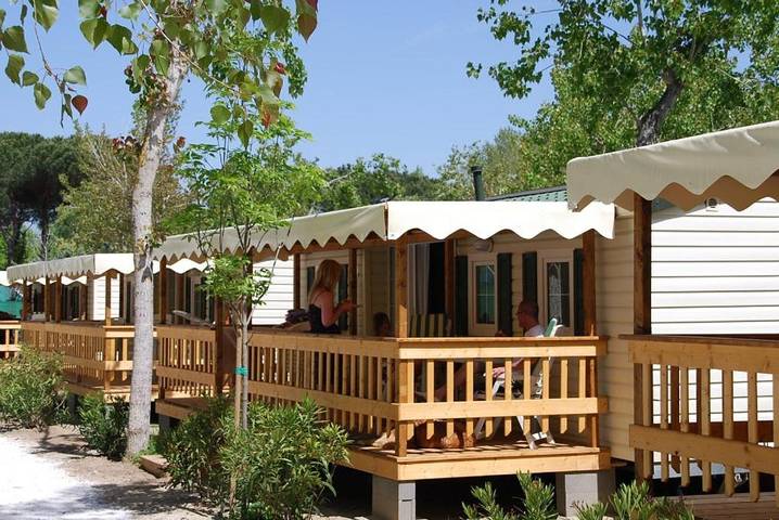 Chalet per 6 persone, con Terrazza e Piscina nonché Panorama a Viareggio