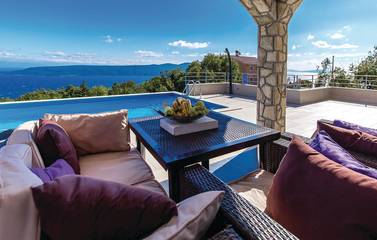 Ferienhaus für 6 Personen, mit Ausblick und Garten in Kroatien