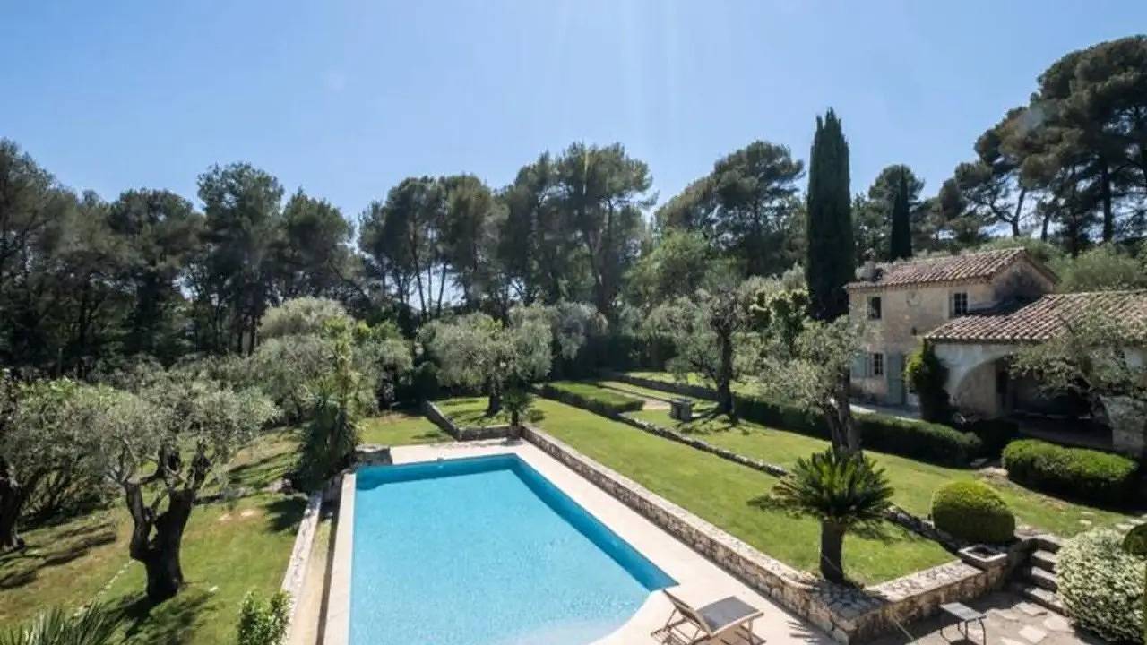 Ganze Ferienwohnung, Ferienwohnung für 13 Personen (280 m²) in Commune de Roquefort-les-Pins in Roquefort-les-Pins, Mittelmeerküste (Frankreich)