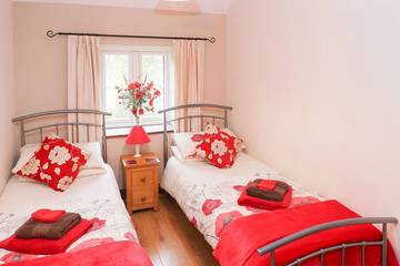 Cottage for 4 People in Swansea region, Photo 1