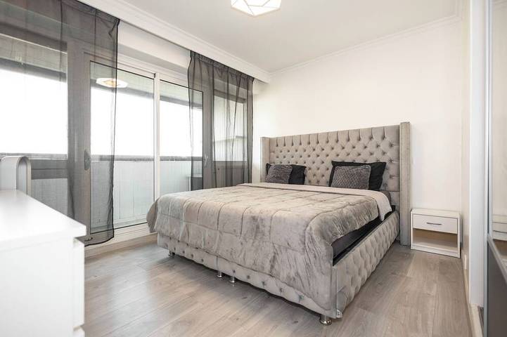 Ganze Wohnung, The Art of Dreams - Near the Metro with Parking in Créteil, Val-de-Marne