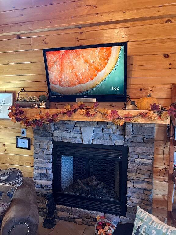 Log Cabin for 8 People in Waldens Creek, Pigeon Forge