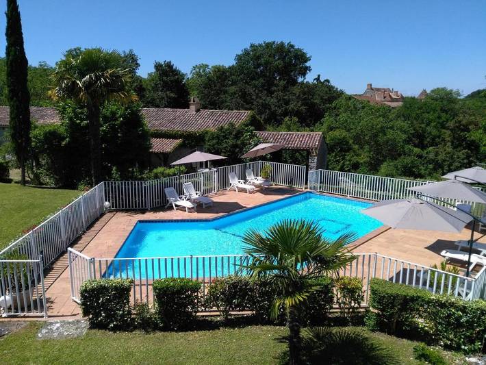 Location de vacances pour 6 personnes, avec jardin et piscine à Lolme - 3
