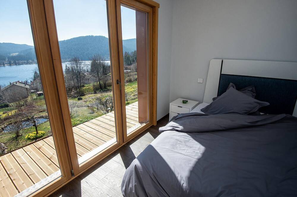 Appartement entier, La Goutte d'Eau, upscale apartment with lake view and Finnish bath. in Lac de Gérardmer, Gérardmer