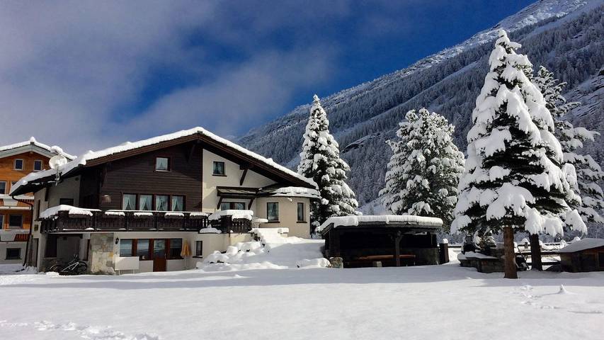 Ferienwohnung für 2 Personen, mit Garten und Terrasse in Saas-Grund