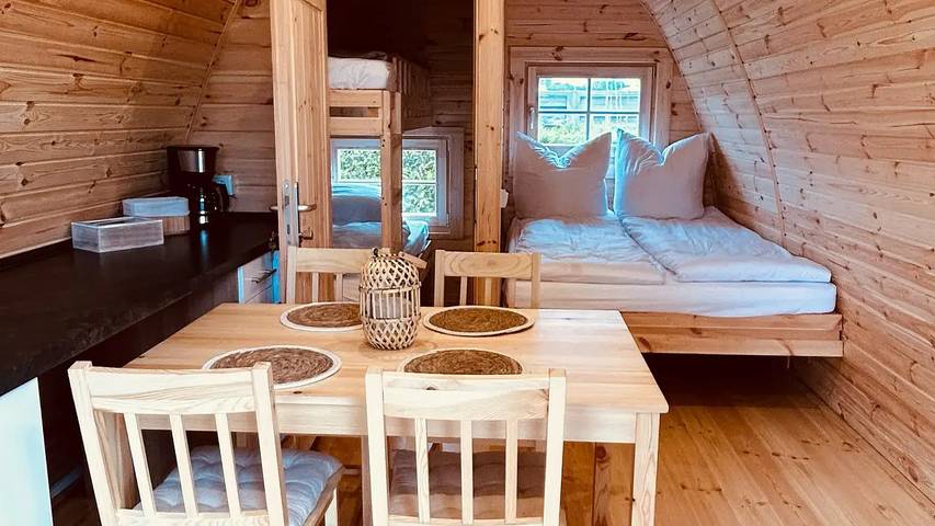 Wohnmobil für 4 Personen, mit Terrasse und Pool in Niedersachsen - 2