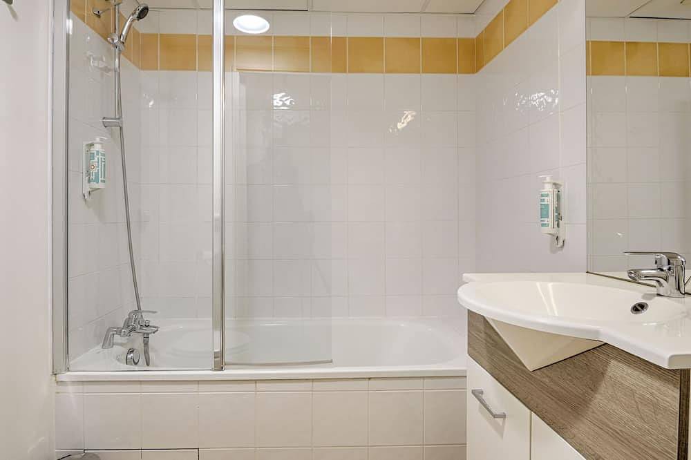 Entire apartment, Studio moderne à 30 min du centre de Paris en Rer in Nogent-sur-Marne, Val-de-Marne