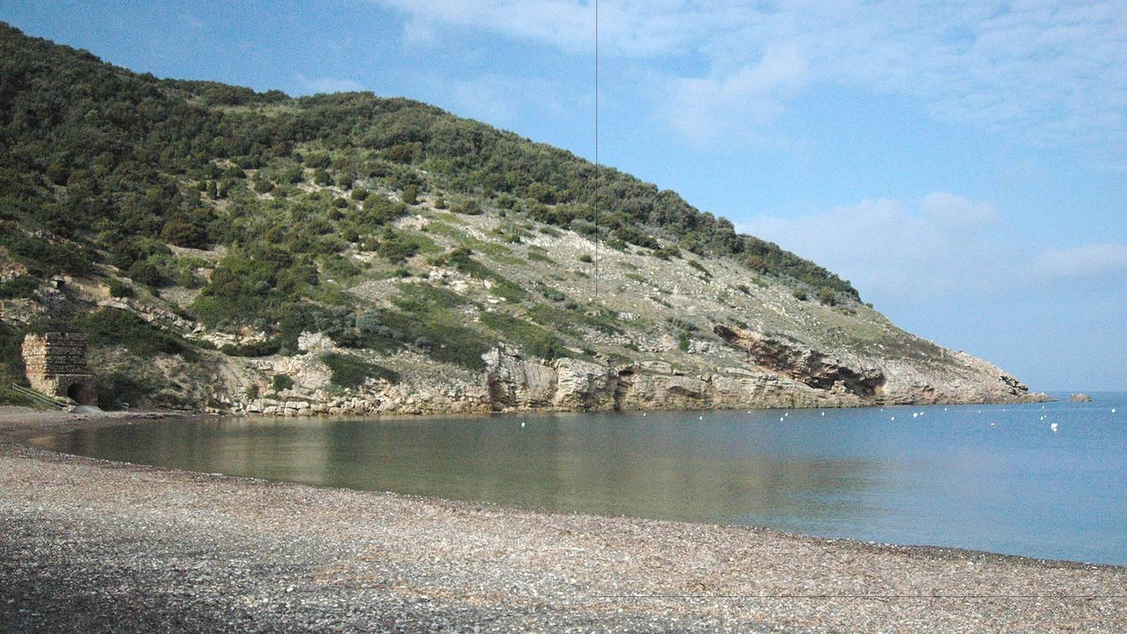 Hel lejlighed, Two-room Apartment with Veranda and Garden 100m from the Sea - Villaggio Sole e Mare in Nisporto, Riotorto