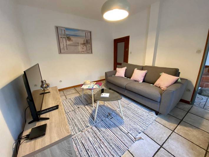 Gîte pour 5 personnes, avec terrasse dans Lac de Jouarrès - 4