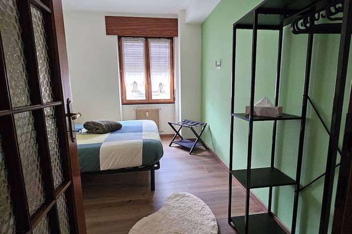 Appartamento intero, Casa vacanze Alpenblick, la più vicina al Bernina Express in Tirano (borgo), Tirano