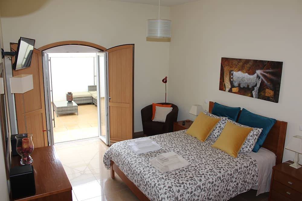 Apartamento entero, \"Luz House\" encantador apartamento con jacuzzi in Freguesia da Luz de Tavira, Ria Formosa