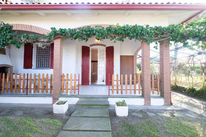 Location de vacances pour 6 personnes, avec jardin, animaux acceptés à Lido delle Nazioni - 2