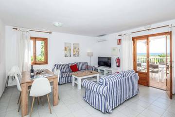 Villa in Alaior Municipality, Coast of Menorca für 8 