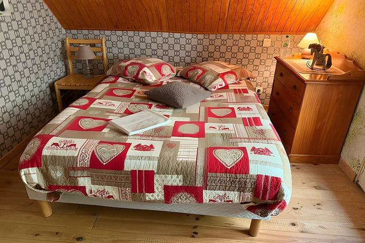 Gîte pour 6 personnes, avec jardin, animaux acceptés à Viscos - 3