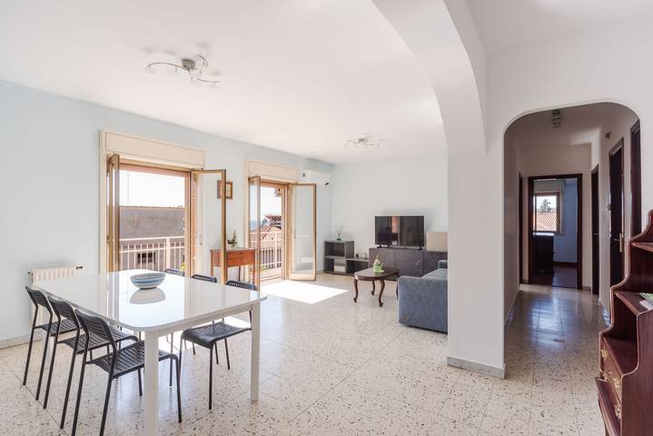 Gîte pour 6 personnes, avec balcon à Aci Castello - 3