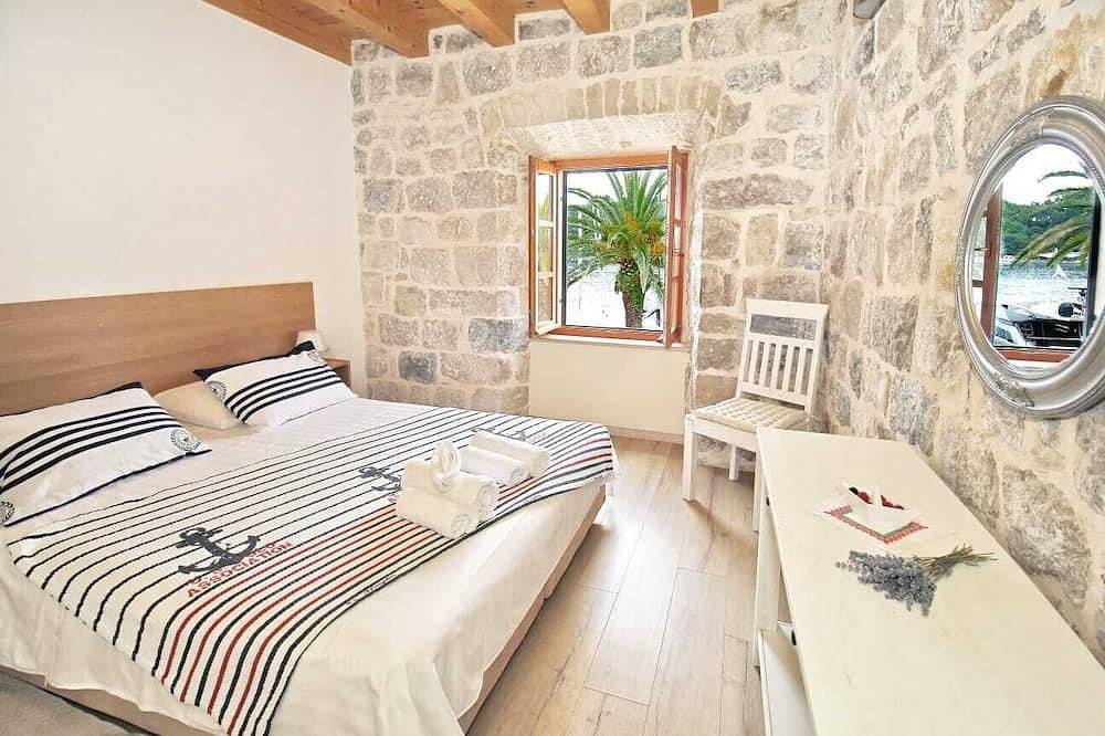 Ganze Wohnung, Apartment am Meer in einem denkmalgeschützten Steinhaus, komplett renoviert in Cavtat, Dubrovnik-Neretva