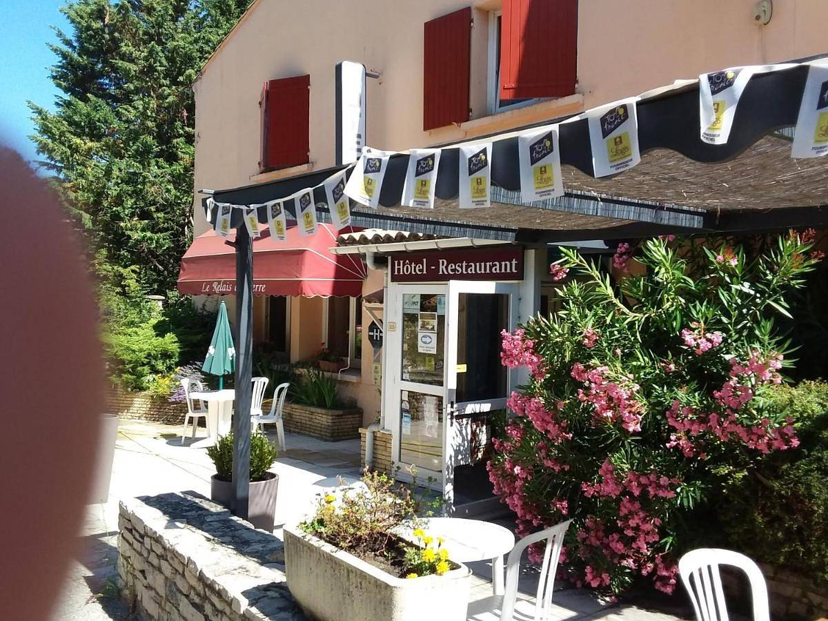 Logis Hotel Le Relais du Serre in Montjoux, Région de nyons