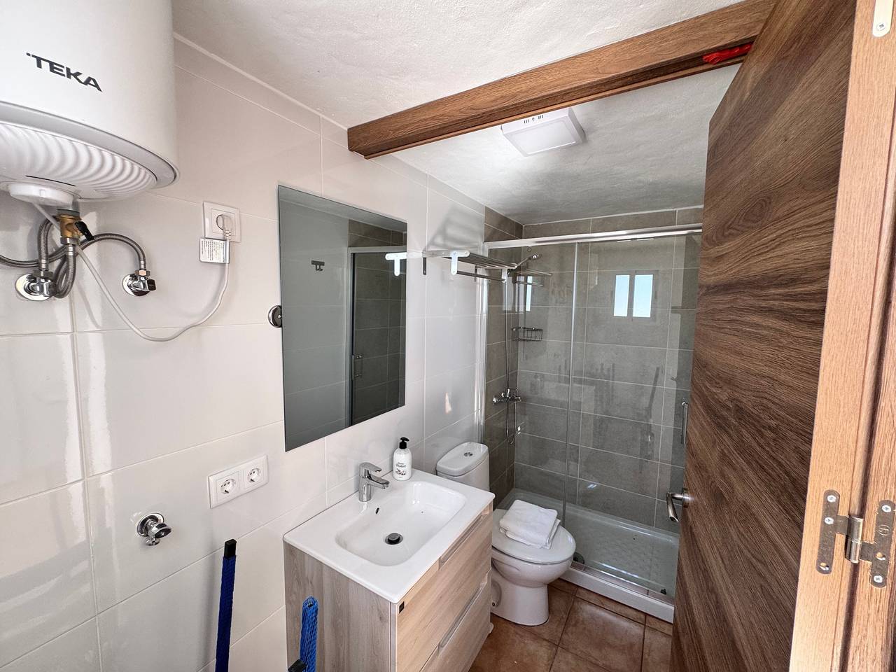 Apartamento entero, Casa 4: Casa de Vacaciones con Vistas a la Montaña, Wi-Fi y Aire Acondicionado in El Morisco, San Bartolomé de Tirajana
