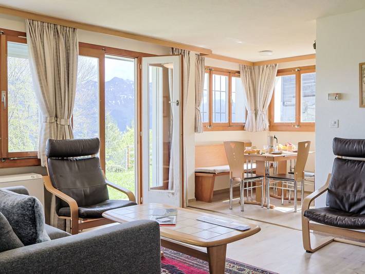 Ferienwohnung für 4 Personen, mit Seeblick und Terrasse sowie Garten in Beatenberg - 2