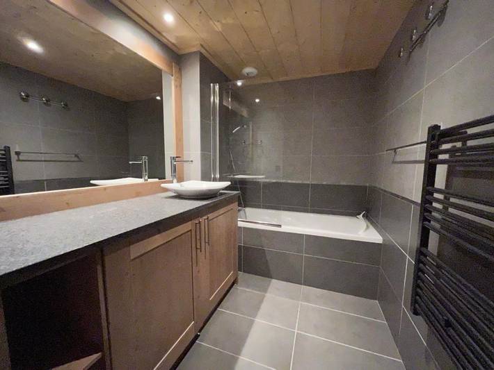 Gîte pour 8 personnes, avec terrasse, animaux acceptés dans Office De Tourisme De Val Cenis Lanslebourg - 4