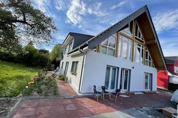 Ferienwohnung für 6 Personen, mit Terrasse und Garten in Ahrensfelde