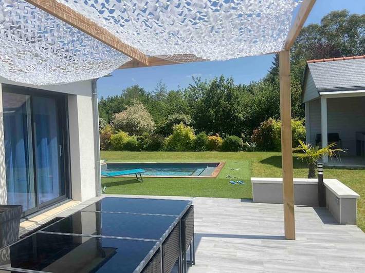Villa pour 4 personnes, avec piscine ainsi que jardin et vue