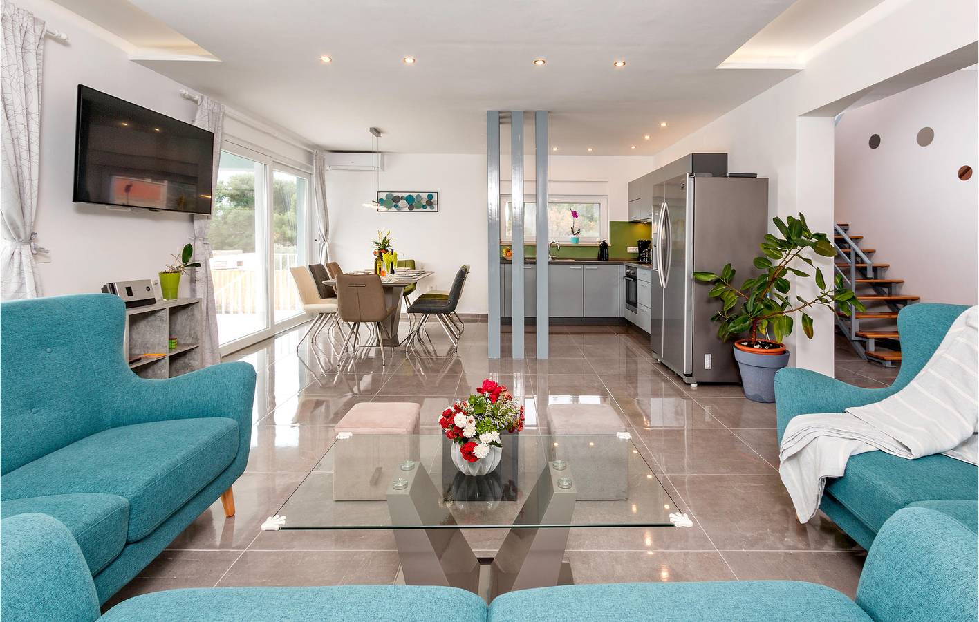 Ferienwohnung mit Meerblick, Pool, Terrasse, WLAN und in der Nähe des Strandes von Fažana in Fazana, Südküste Istrien