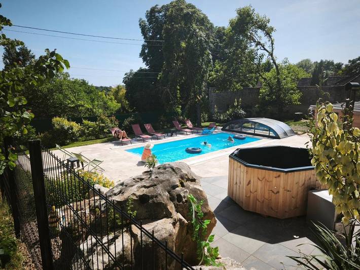 Location de vacances pour 10 personnes, avec Balcon et Jacuzzi ainsi que Terrasse et Jardin à Paley