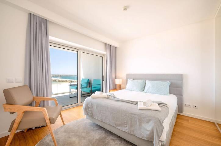 Ganze Wohnung, Ferienwohnung für 4 Personen mit Pool in Praia do Ouro, Sesimbra