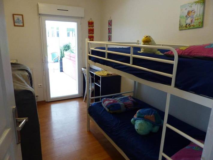 Location de vacances pour 18 personnes, avec jardin et jacuzzi ainsi que terrasse et piscine à Cléguérec - 3