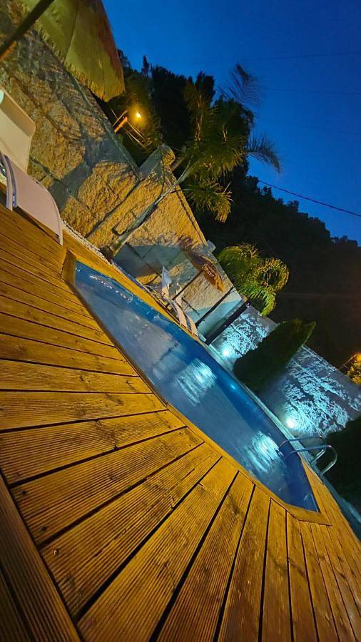 Chalet para 7 personas, con piscina además de jardín y vistas, Se admiten mascotas en Galicia - 2