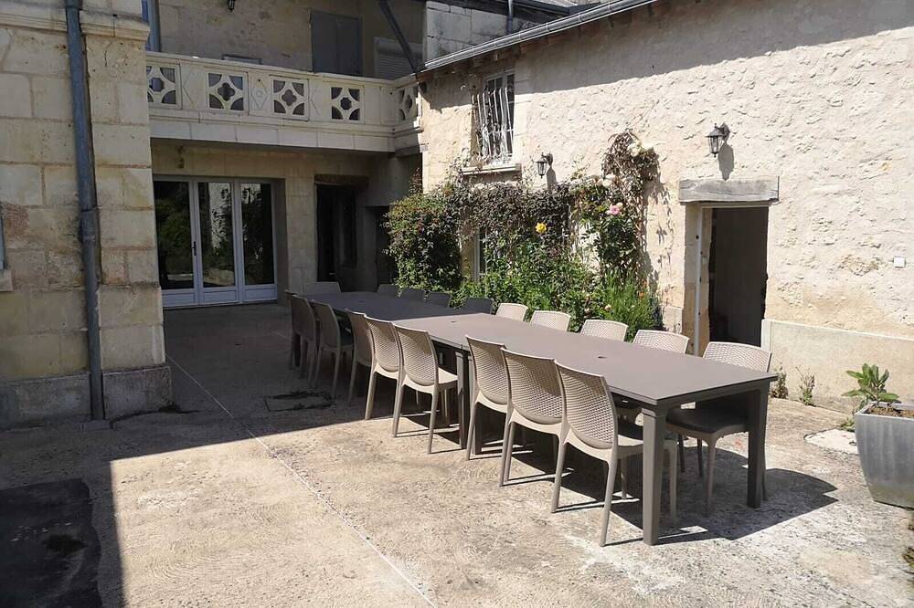 Gran casa con encanto entre ciudad y campo in Cheillé, Valle del Loira