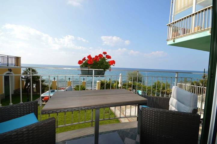 Ferienwohnung für 4 Personen, mit Terrasse und Ausblick - 1
