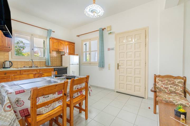 Gîte pour 5 personnes, avec balcon et jardin dans Acharavi - 4