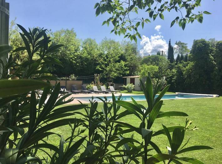 Gîte pour 18 personnes, avec piscine ainsi que terrasse et jardin, animaux acceptés à Cavaillon - 2
