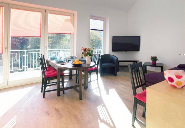 Ferienwohnung für 5 Personen, mit Ausblick und Balkon in Kölner Karneval - 4